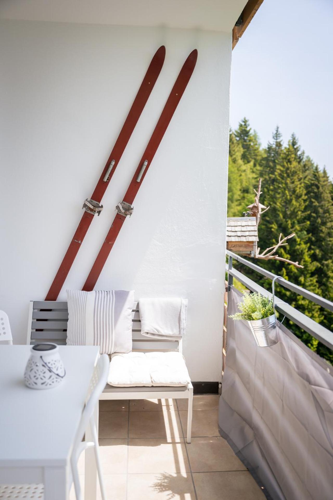 Mooki Mountain & Pool Gerlitzen Apartment Kanzelhohe Exteriör bild